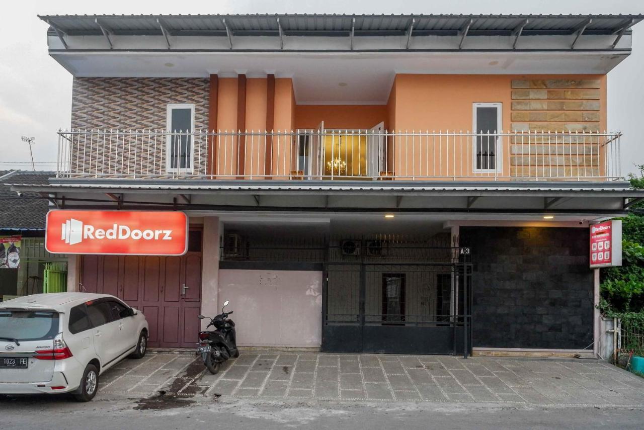 Reddoorz Syariah Near Rs Mitra Keluarga Tegal Hotel Exterior photo